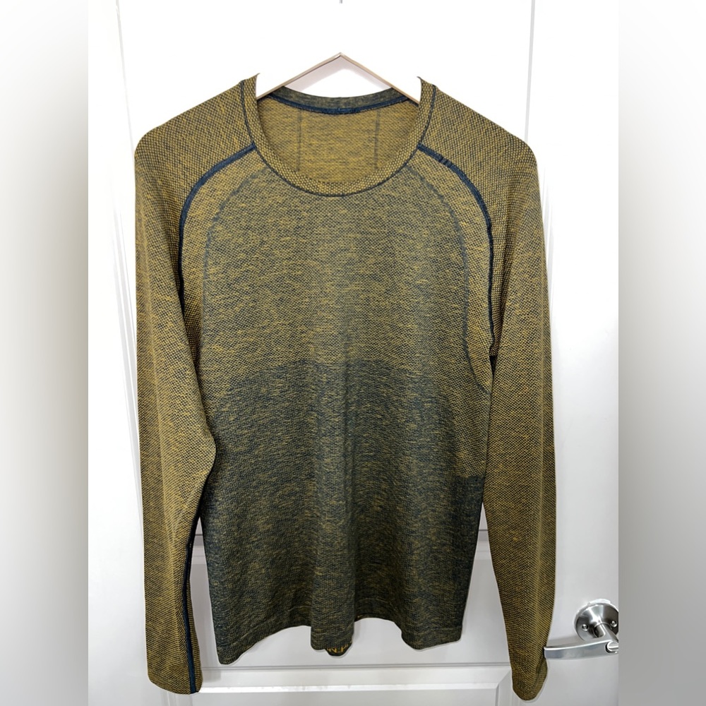 Lululemon men’s athletic long sleeve M